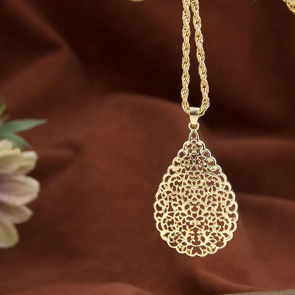 Hollow Teardrop Earrings & Pendant Necklace – Perfect for Moroccan Special Occasions